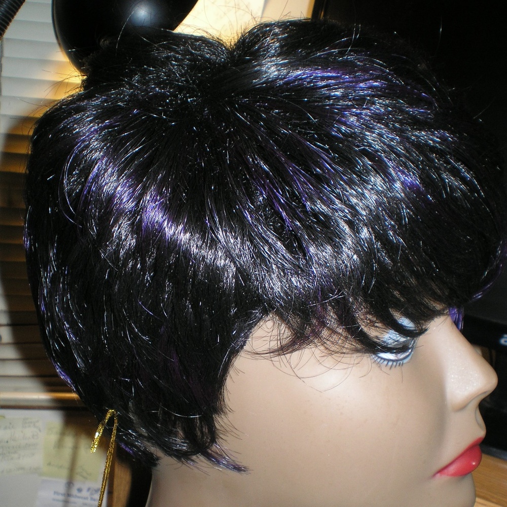 Full Cap Wig - Picture 3 of 7